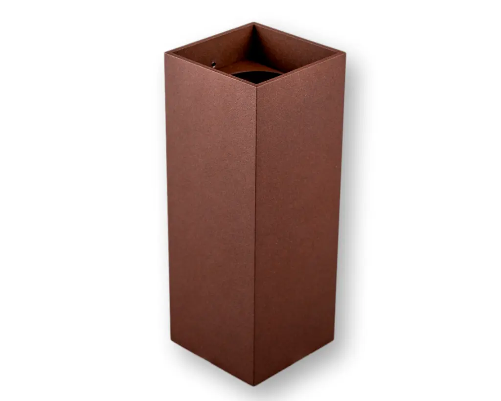 YARD_carre_up&down_rusty_1.webp