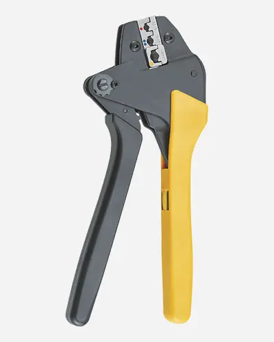 Outil de sertissage pour cosses isolées 0,5-6mm²